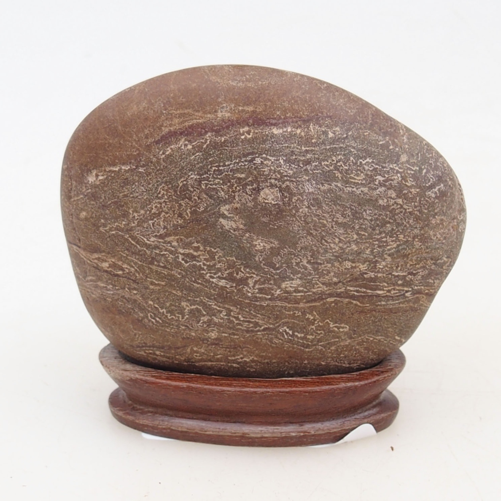 Suiseki - Pierre avec DAI (base en bois)