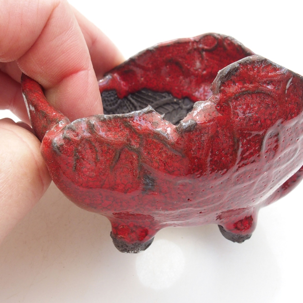 Coquille en céramique 8 x 7,5 x 5,5 cm , couleur rouge