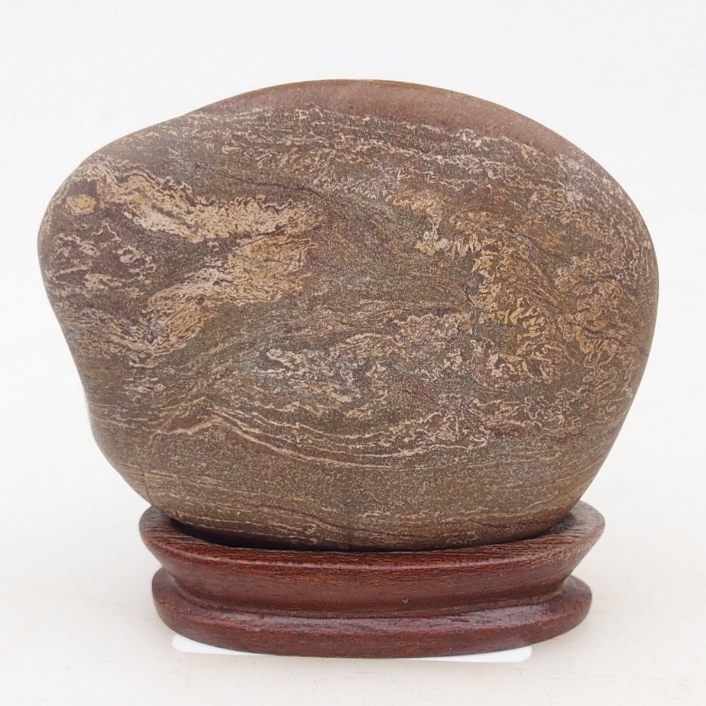 Suiseki - Pierre avec DAI (base en bois)