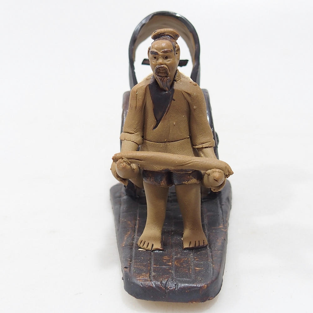 Figurine en céramique - calèche