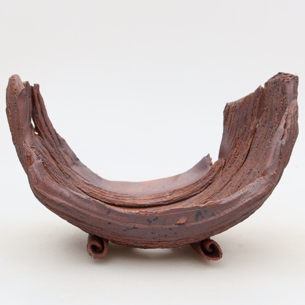 Coquille en céramique  17 x 11,5 x 11,5 cm, couleur marron